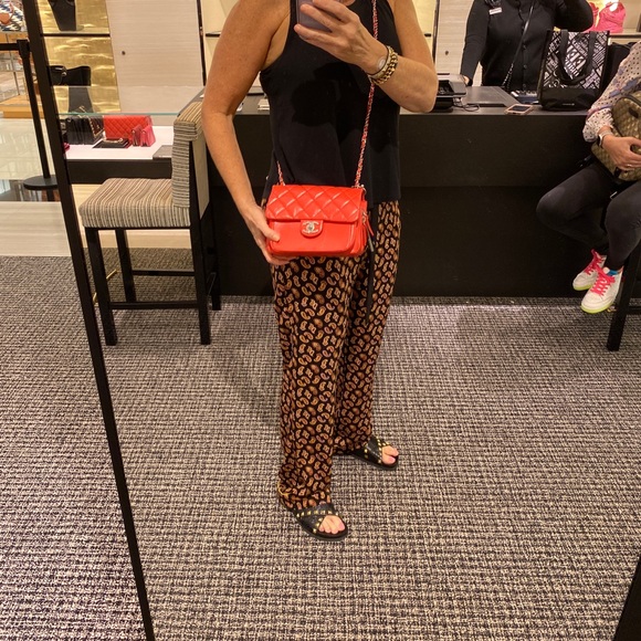 ❌SOLD❌RED CHANEL CAMERA BAG SHW CROSSBODY KEYCHAIN - Picture 13 of 15